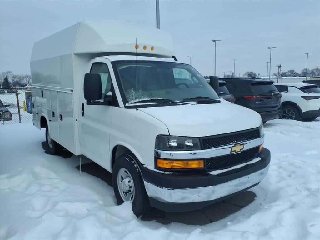 New 2024 Chevrolet Express 3500 w/ Power Convenience Package RWD image 3