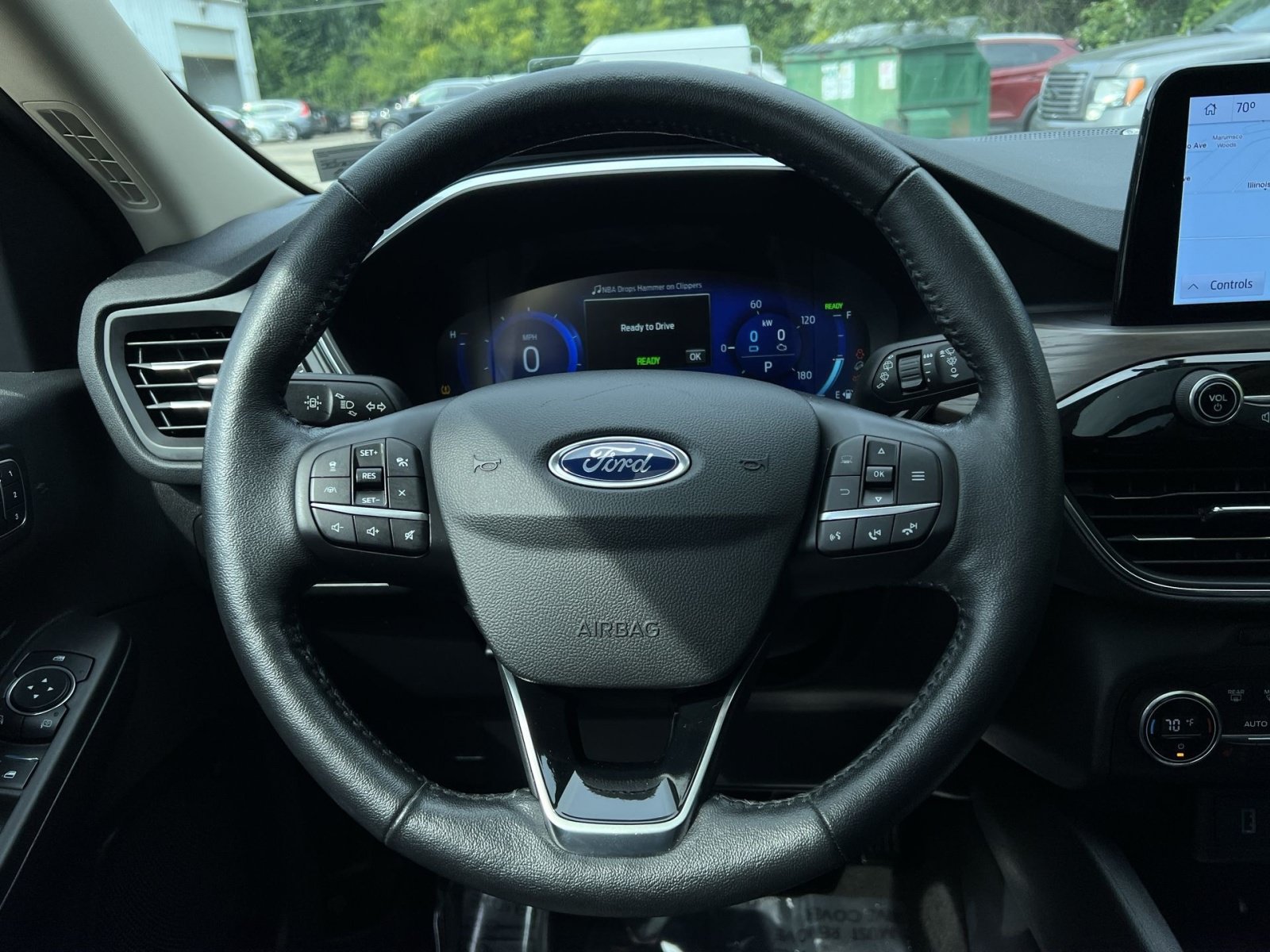 Used 2020 Ford Escape Titanium w/ Titanium Premium Package 2.0 AWD/4WD image 24