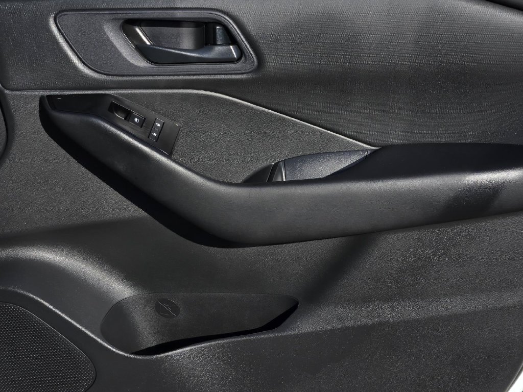 Certified 2025 Nissan Rogue S FWD image 9