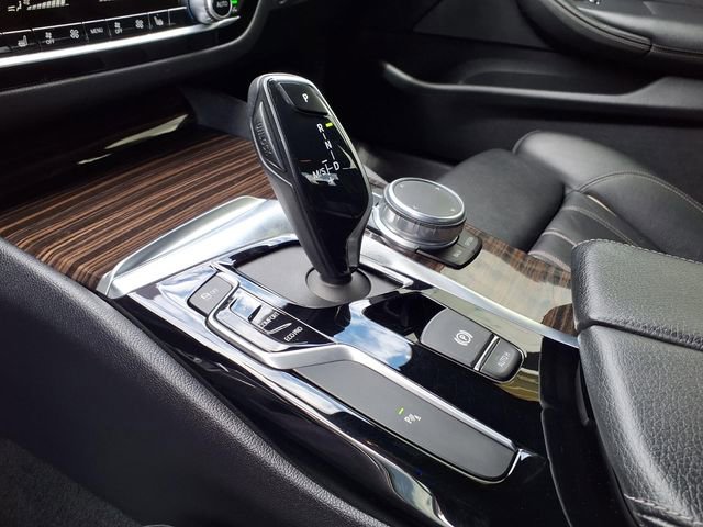 Used 2019 BMW 530i w/ Convenience Package RWD image 16