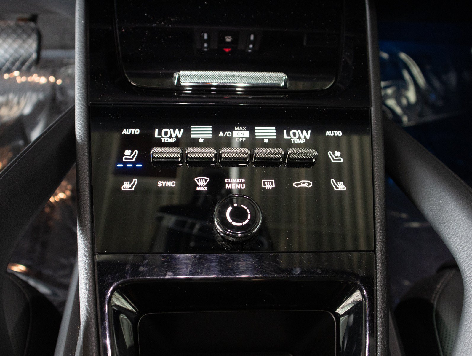 Certified 2024 Porsche Cayenne AWD/4WD image 23
