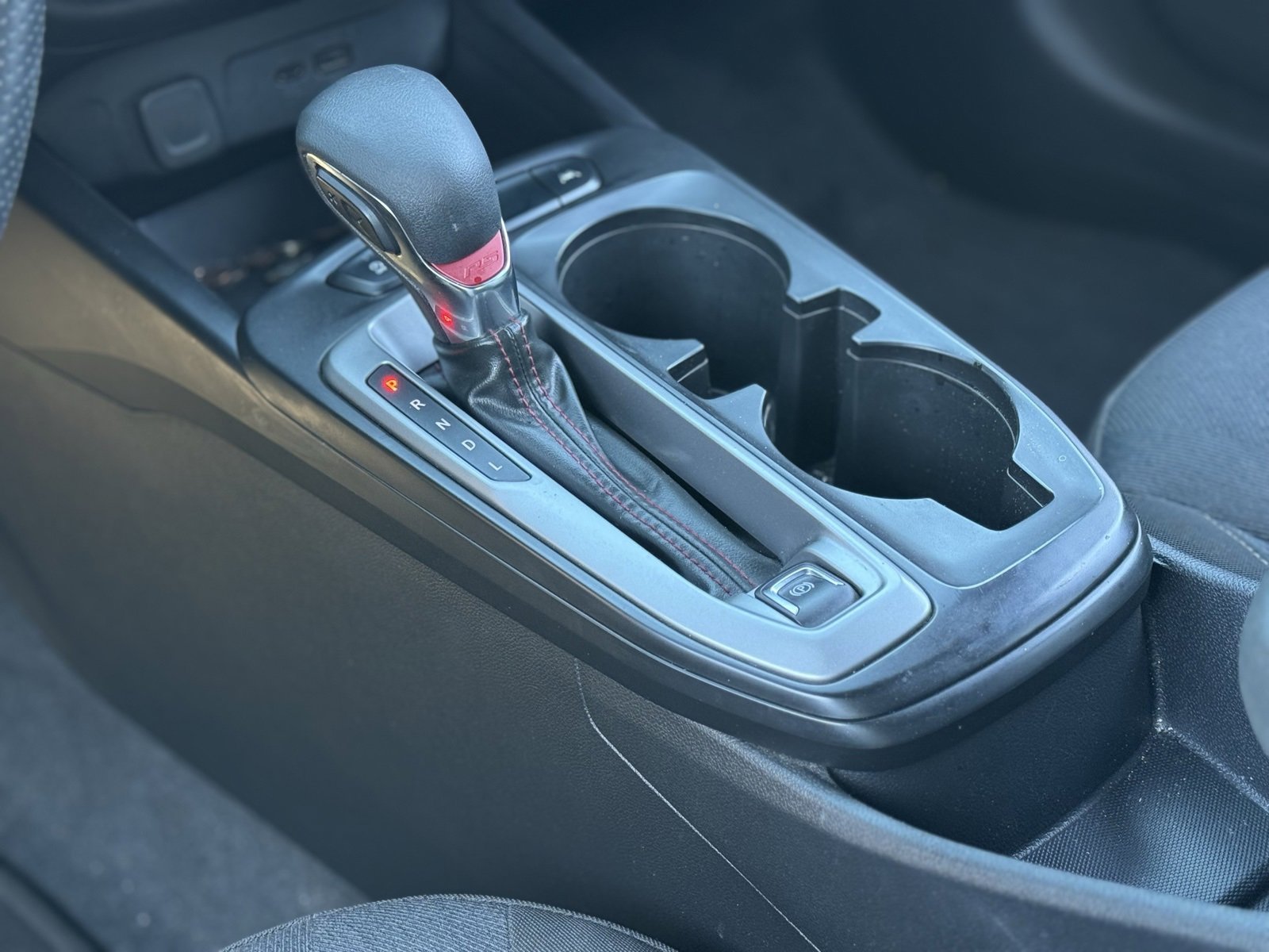 Used 2024 Chevrolet Trax RS w/ Sunroof Package image 15