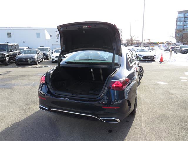 Used 2025 Mercedes-Benz E 450 4MATIC Sedan image 34