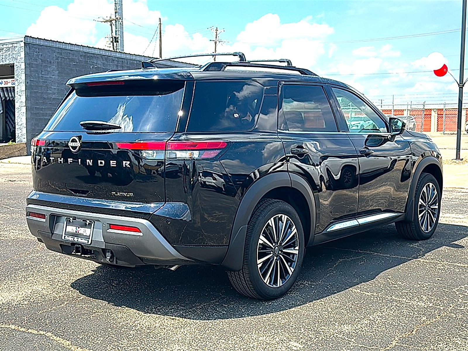New 2026 Nissan Pathfinder Platinum FWD image 8
