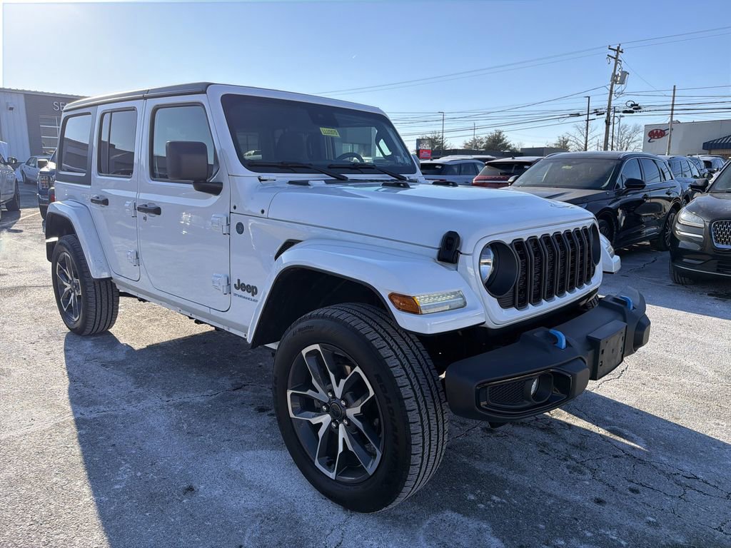 Used 2024 Jeep Wrangler Unlimited w/ Convenience Group AWD/4WD image 8