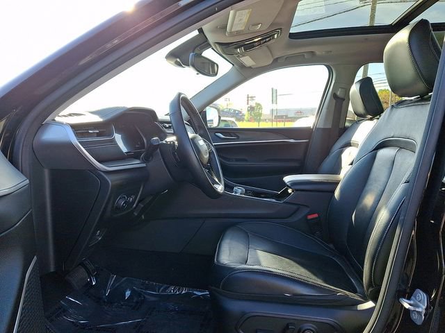 Used 2022 Jeep Grand Cherokee L Limited AWD/4WD image 13
