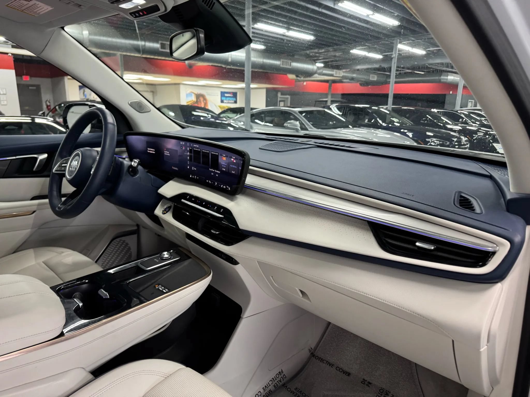 Used 2025 Buick Enclave Avenir w/ LPO, Floor Liner Package FWD image 35