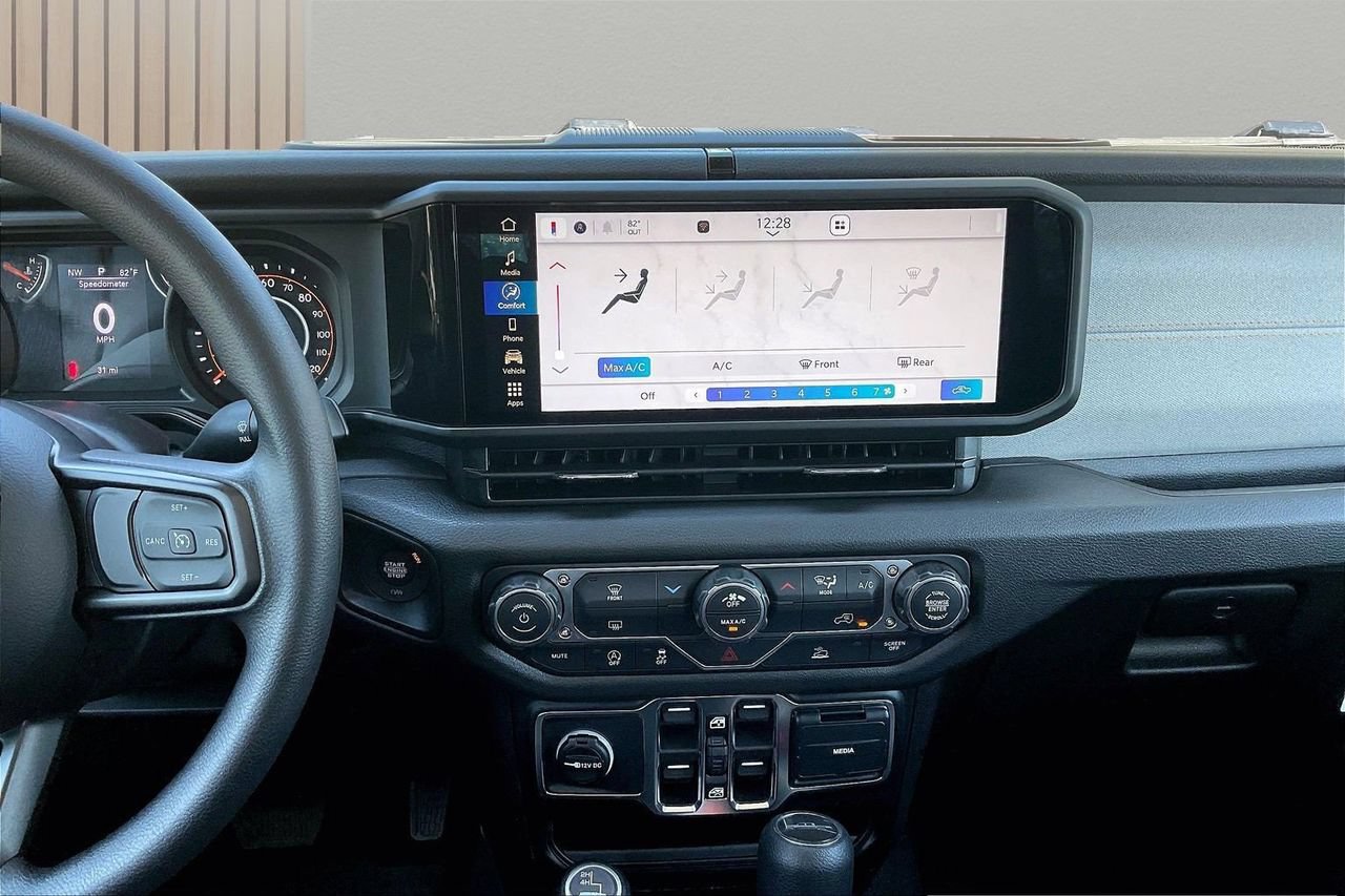 New 2026 Jeep Gladiator Sport AWD/4WD image 12