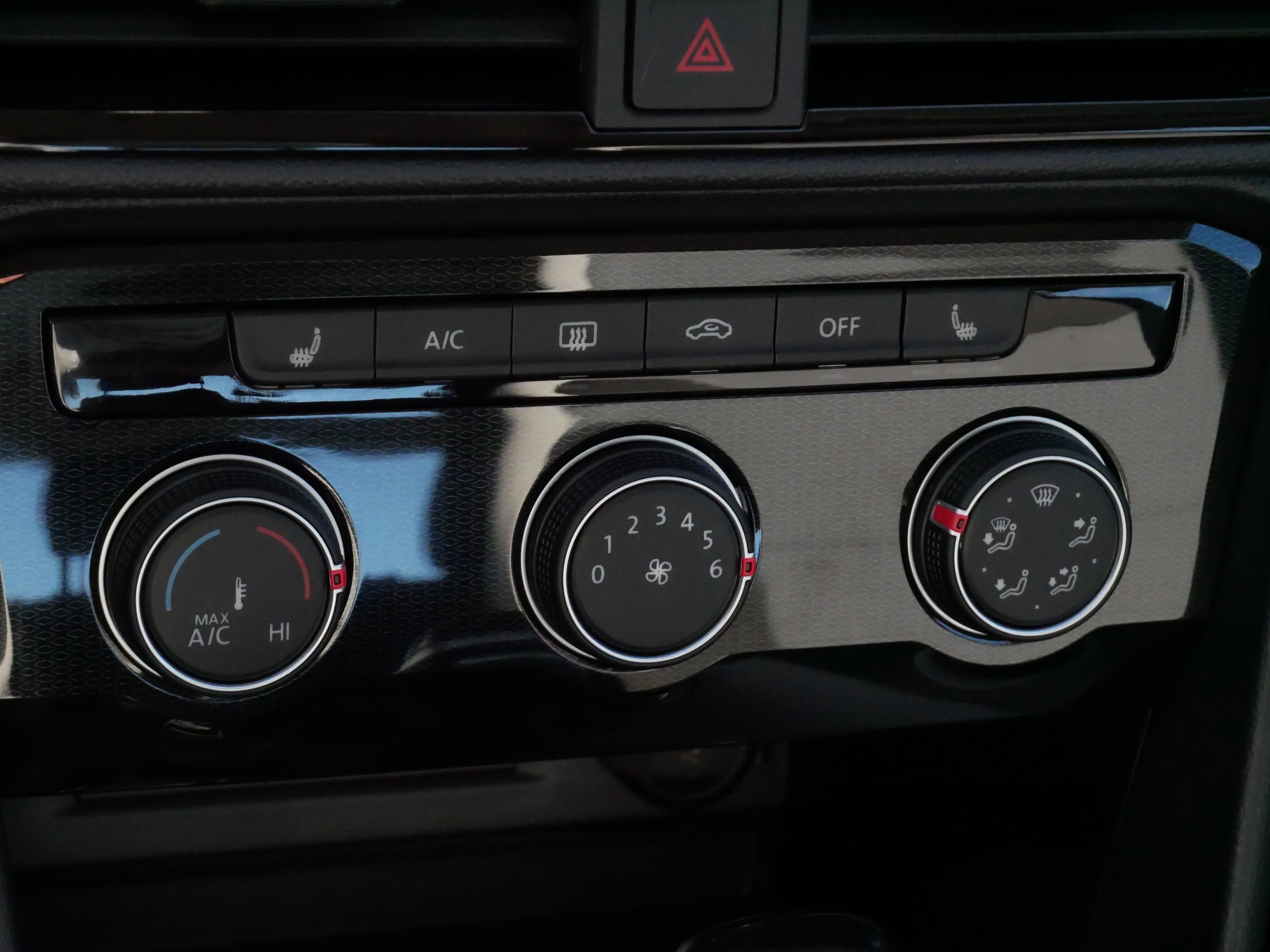 Certified 2025 Volkswagen Taos S image 23