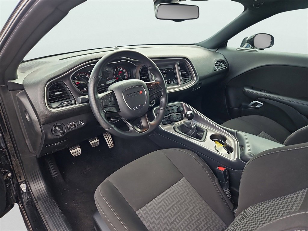 Used 2022 Dodge Challenger R/T w/ Blacktop Package image 11