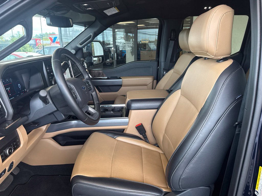 Used 2025 Ford F350 Lariat w/ Lariat Ultimate Package AWD/4WD image 11