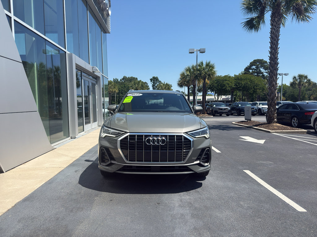 Used 2023 Audi Q3 2.0T Premium Plus w/ Premium Plus Package AWD/4WD image 2