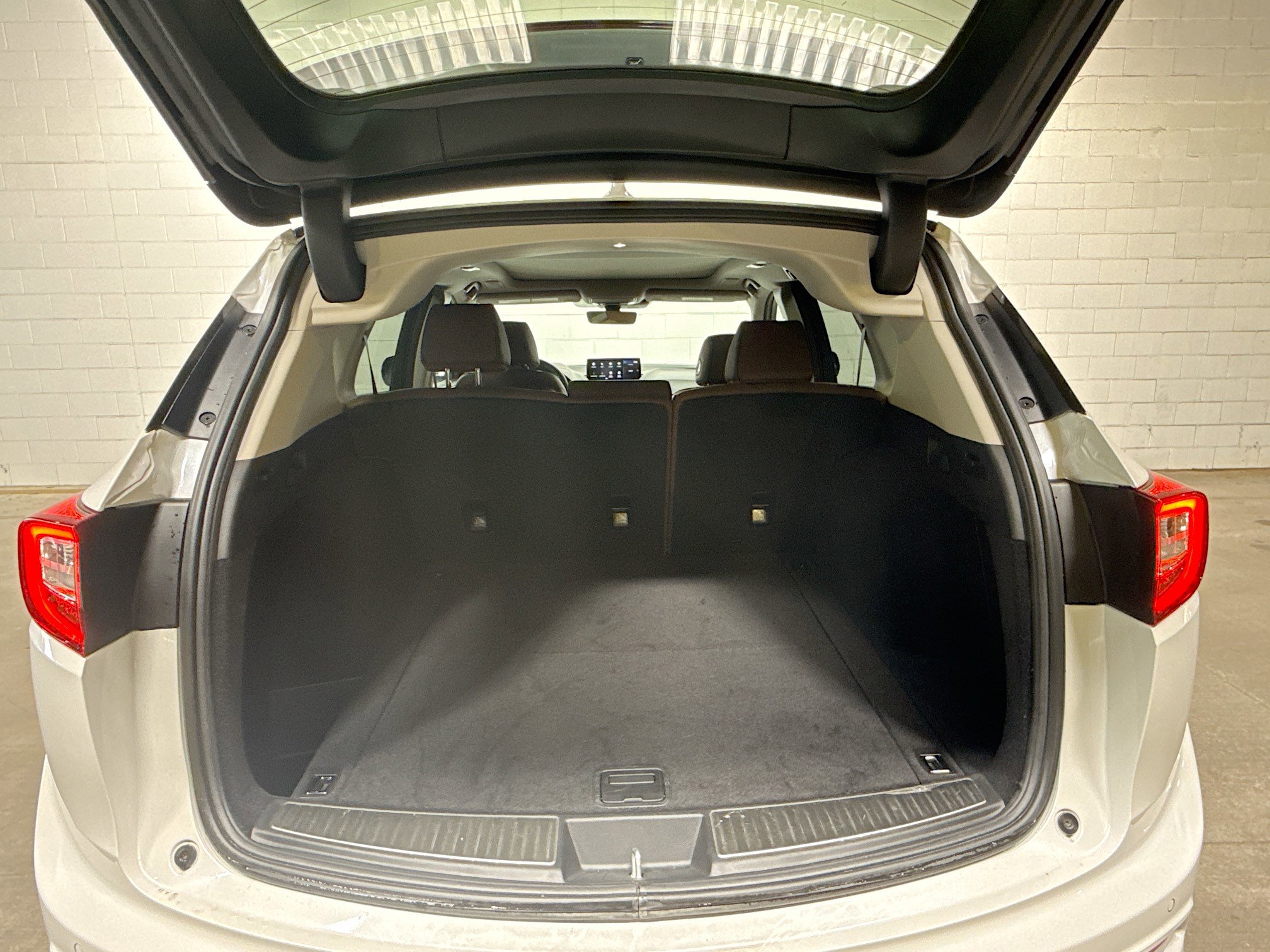 Used 2025 Acura RDX SH-AWD w/ Advance Package image 13