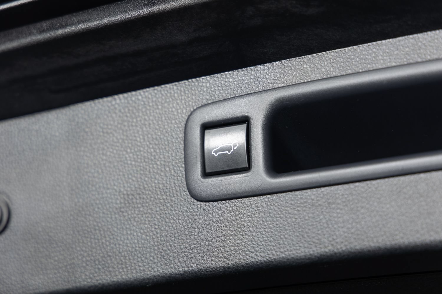 Used 2022 Toyota Highlander XLE AWD/4WD image 22