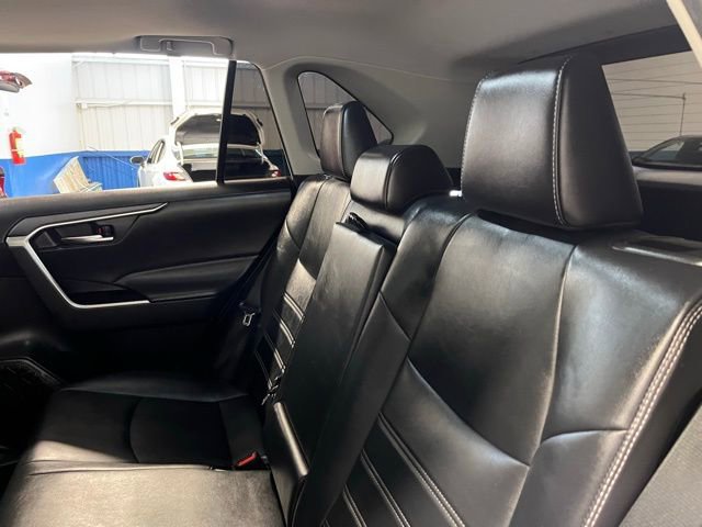 Used 2021 Toyota RAV4 XLE Premium w/ Carpet Mat Package (TMS) image 19