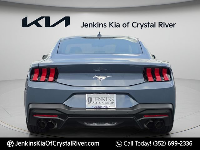 Used 2024 Ford Mustang Premium RWD image 8