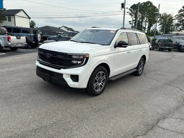 Used 2025 Ford Expedition Active AWD/4WD image 10