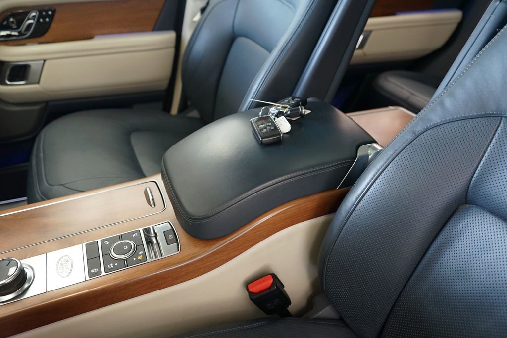 Used 2019 Land Rover Range Rover Long Wheelbase Supercharged image 36