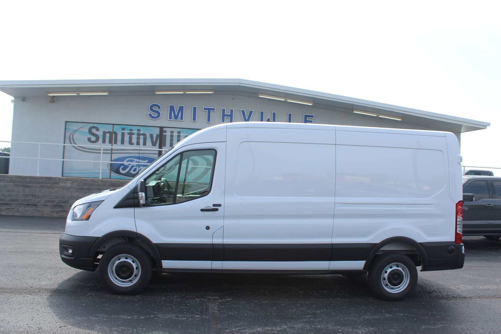 New 2025 Ford Transit 250 148 Medium Roof w/ Load Area Protection Package image 2