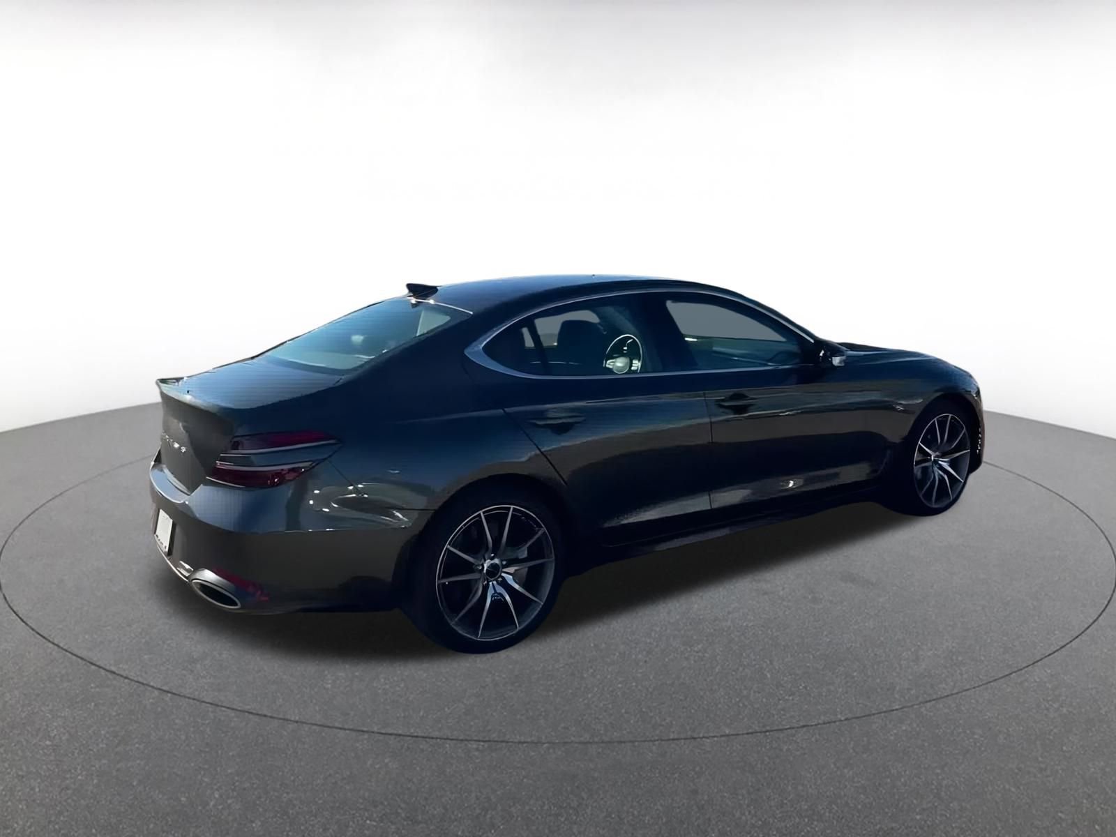 Used 2025 Genesis G70 2.5T image 15