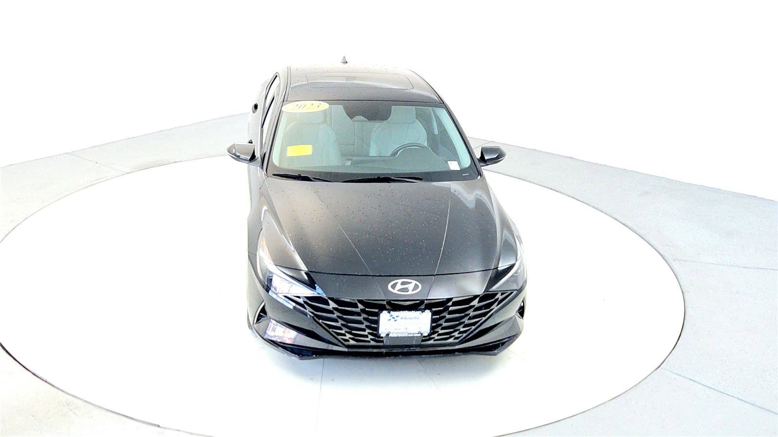 Used 2023 Hyundai Elantra Limited image 20