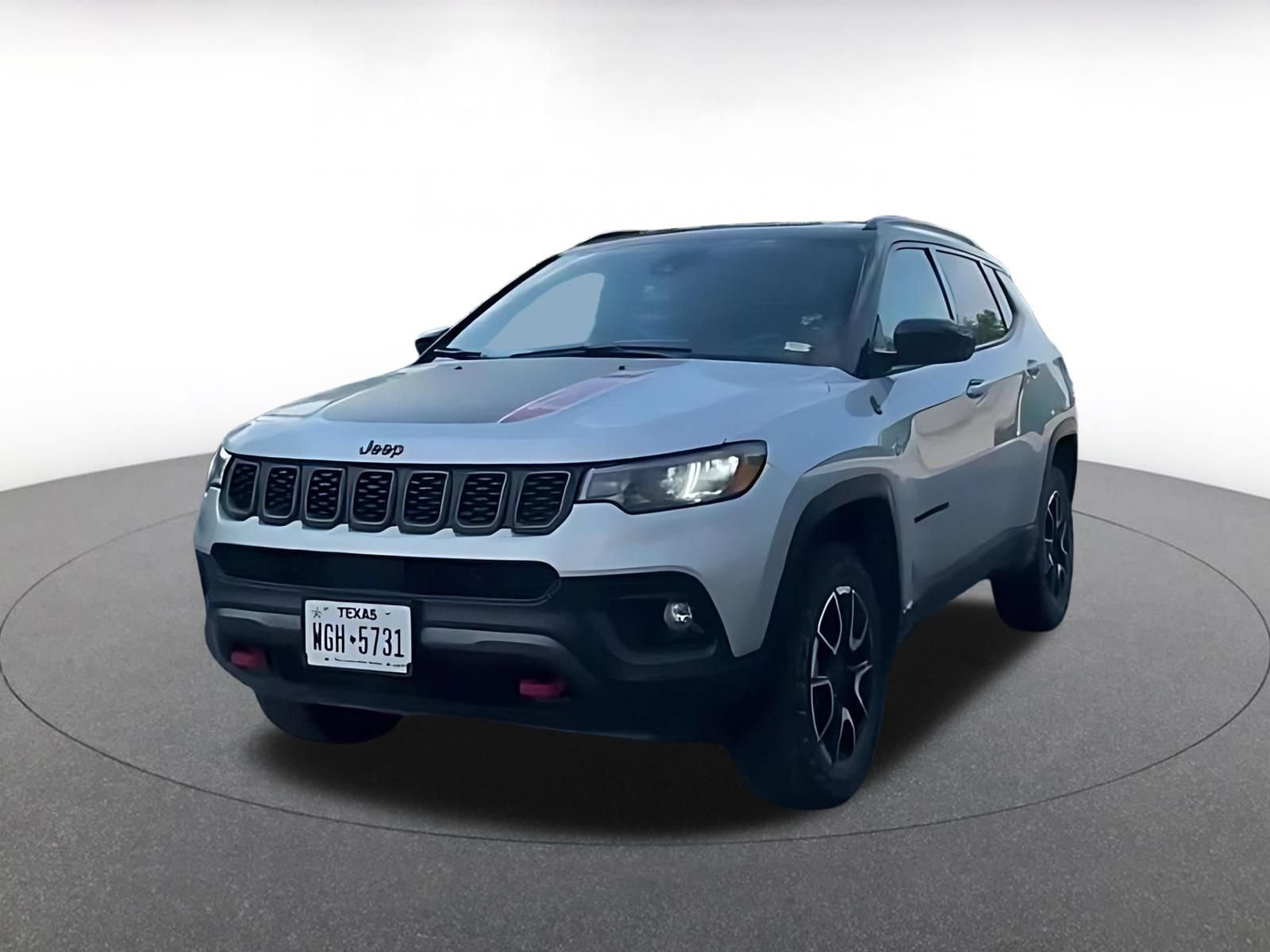 Used 2025 Jeep Compass Trailhawk AWD/4WD image 4