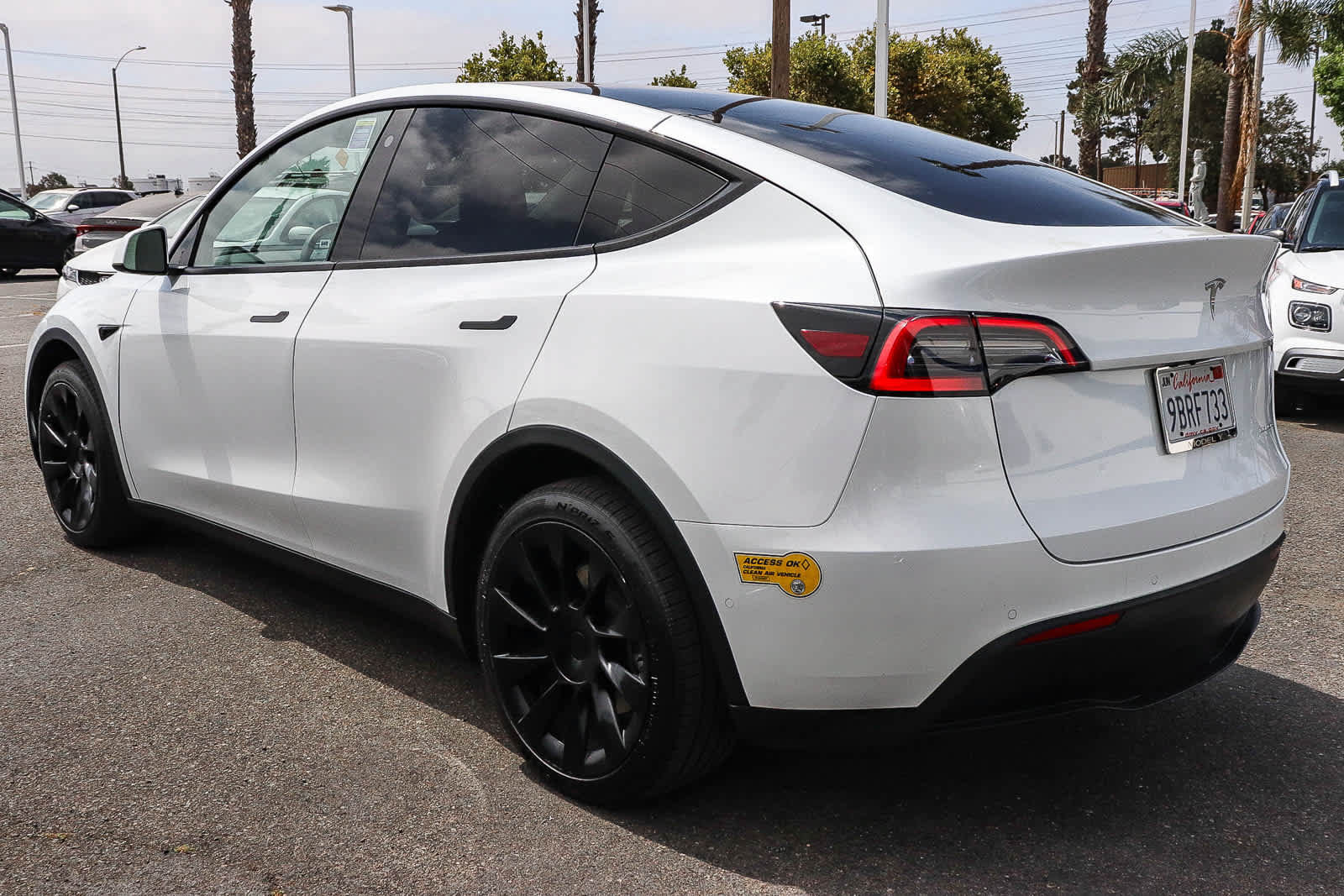 Used 2022 Tesla Model Y Long Range AWD/4WD image 9