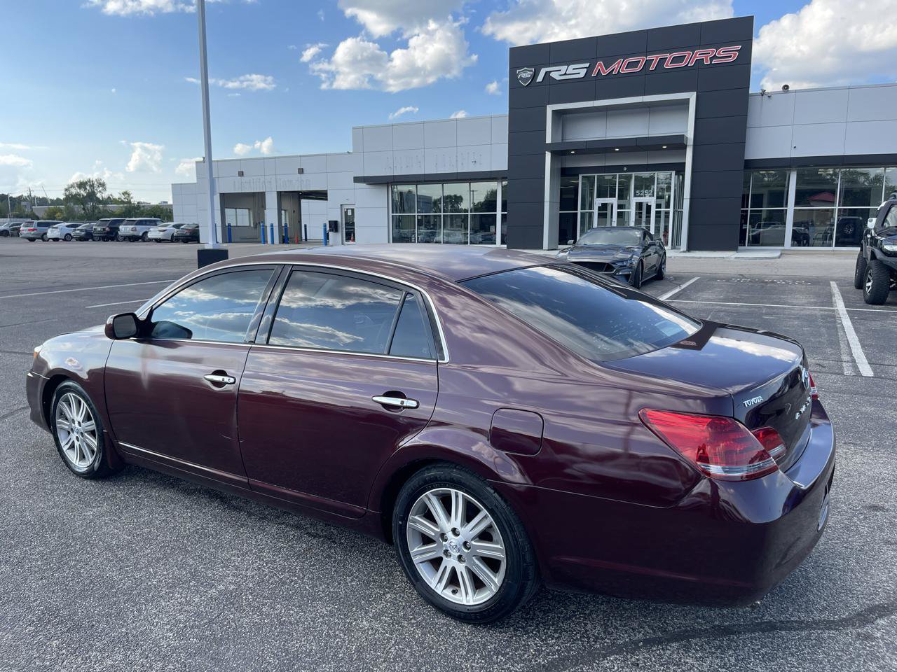 Used 2008 Toyota Avalon XLS FWD image 3