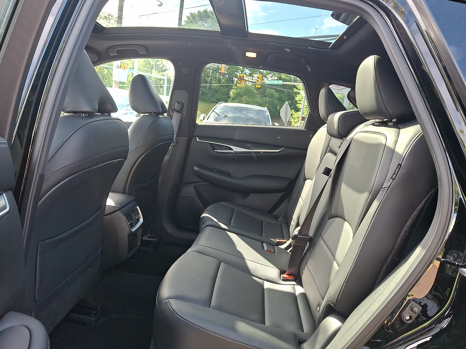 Certified 2023 INFINITI QX50 Sport AWD/4WD image 10