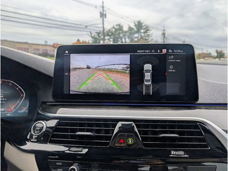 Used 2022 BMW 530i xDrive w/ M Sport Package image 22