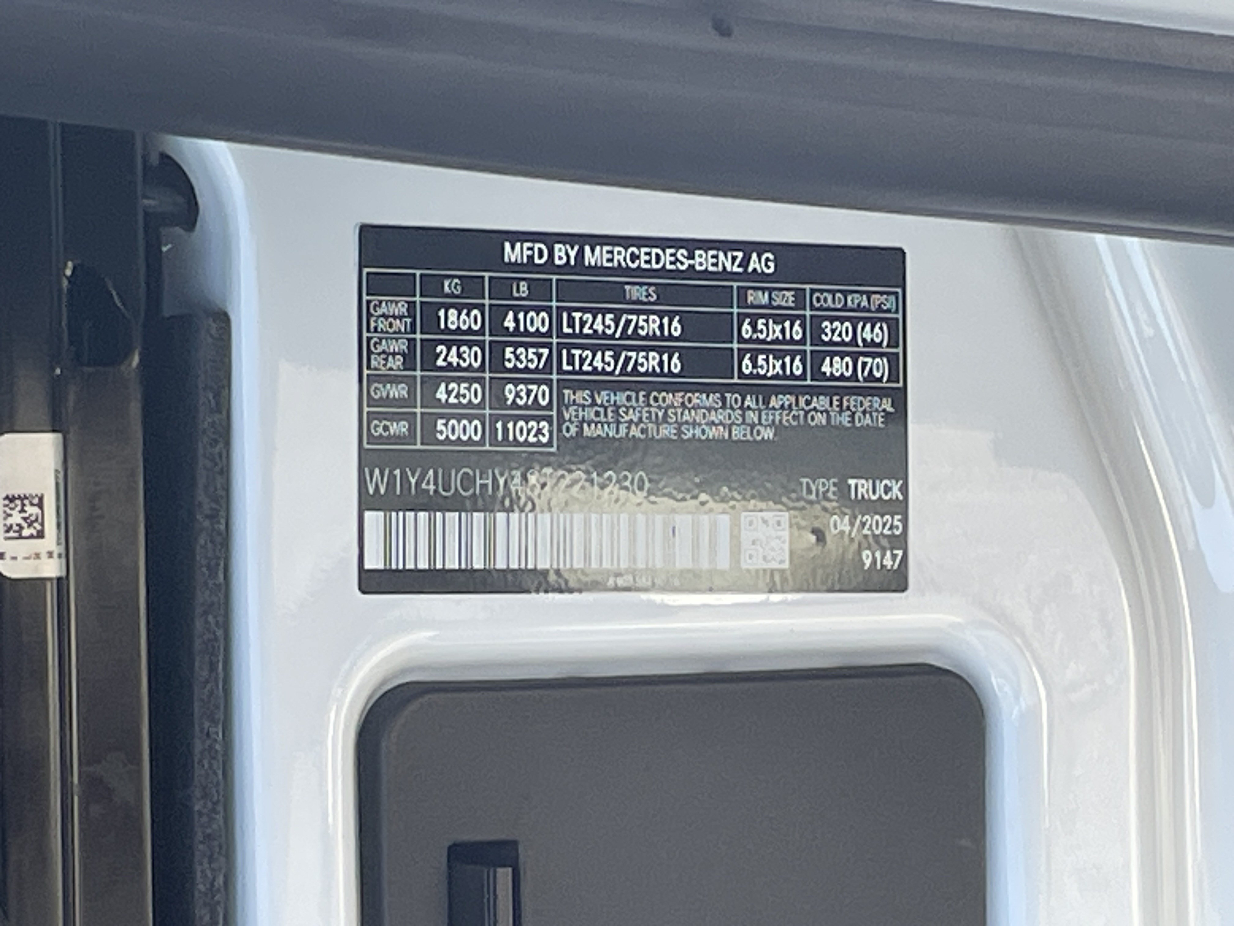 Used 2025 Mercedes-Benz eSprinter 170 Cargo image 32