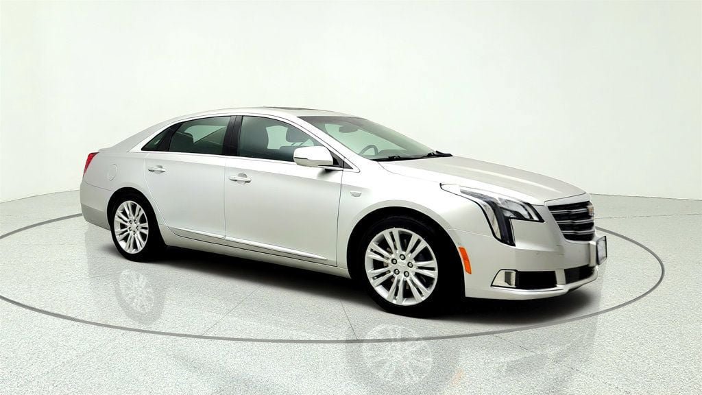 Used 2019 Cadillac XTS Luxury w/ Driver Awareness Package FWD image 3