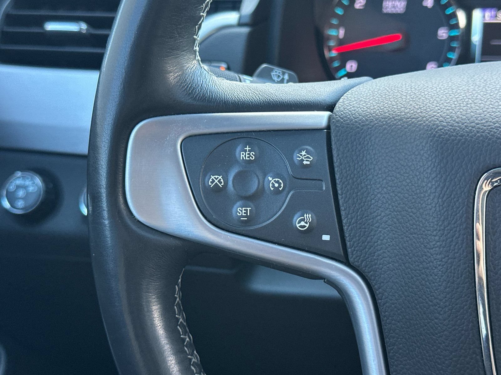 Used 2020 GMC Yukon SLT AWD/4WD image 29