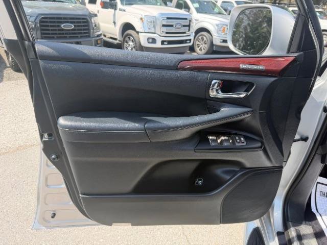 Used 2013 Lexus LX 570 4WD image 16