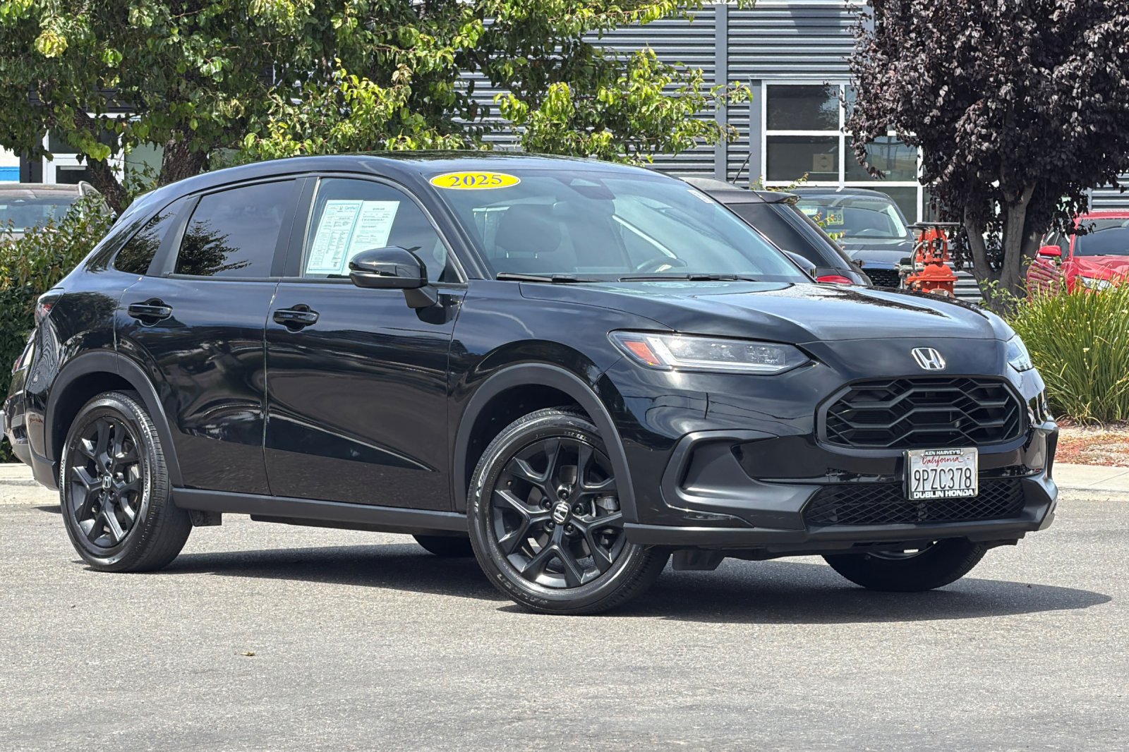 Certified 2025 Honda HR-V Sport image 2