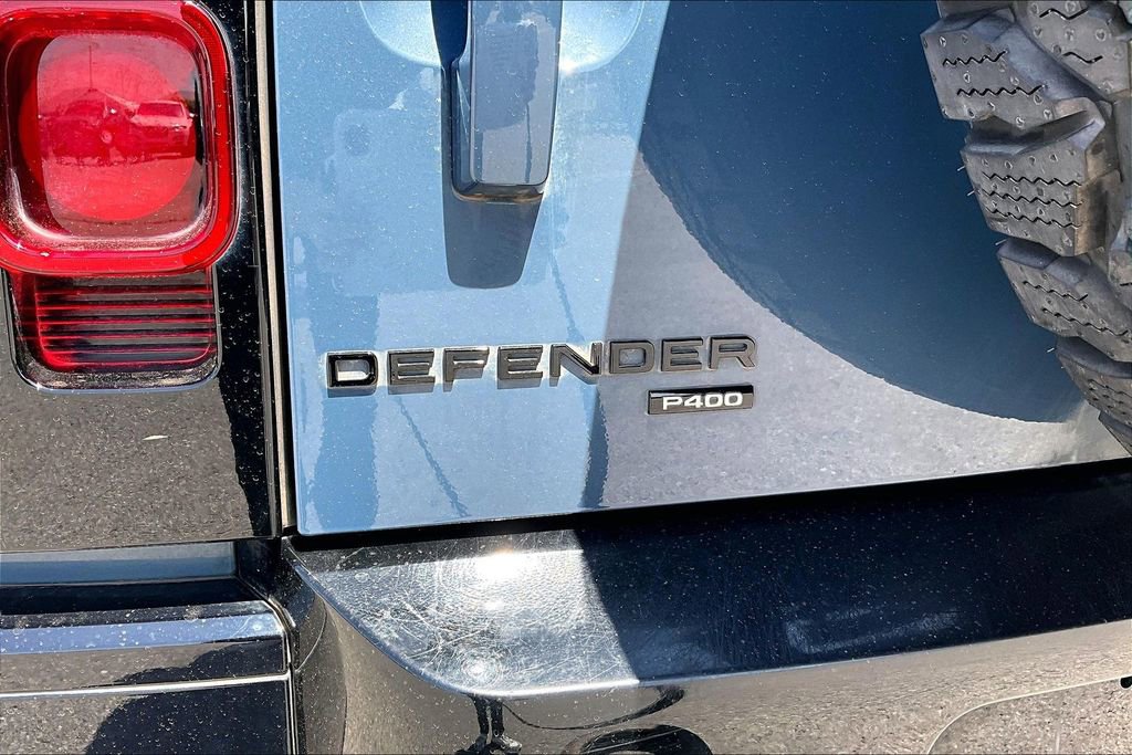 Used 2023 Land Rover Defender 110 X-Dynamic SE AWD/4WD image 32