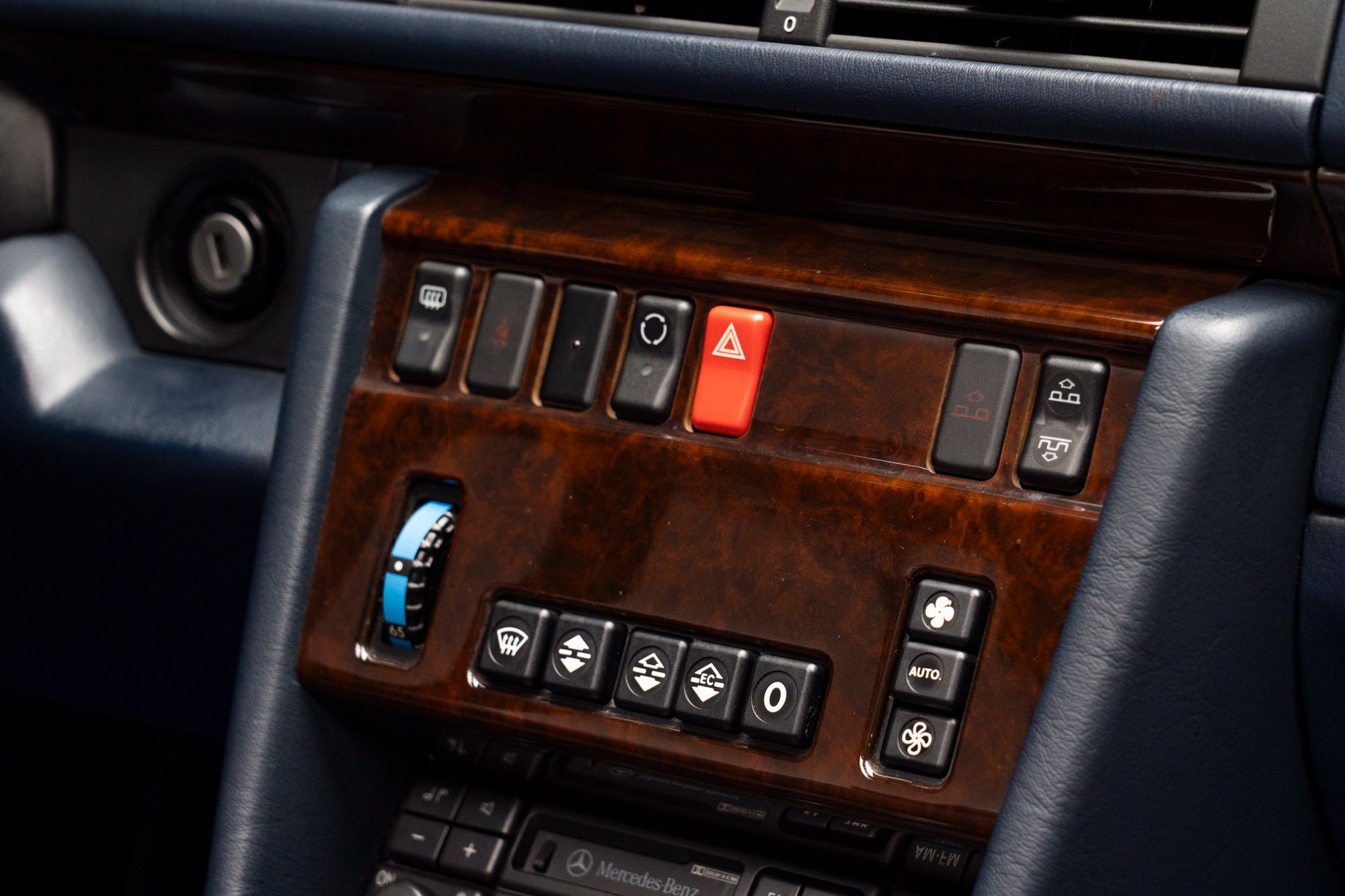 Used 1995 Mercedes-Benz E 320 Convertible image 50
