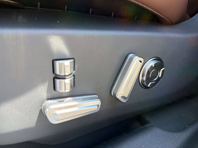 New 2026 Lincoln Nautilus Reserve AWD/4WD image 12