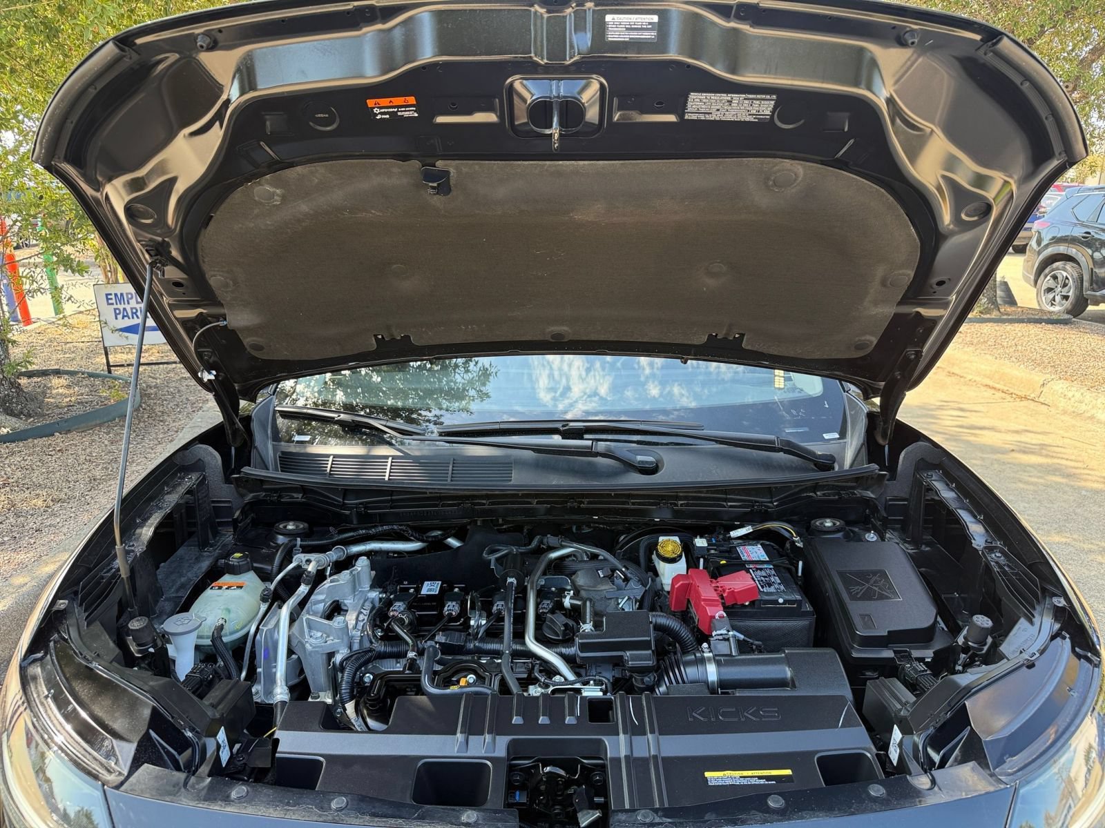 Used 2026 Nissan Kicks SR AWD/4WD image 32