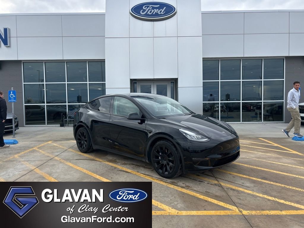 Used 2021 Tesla Model Y Long Range image 1