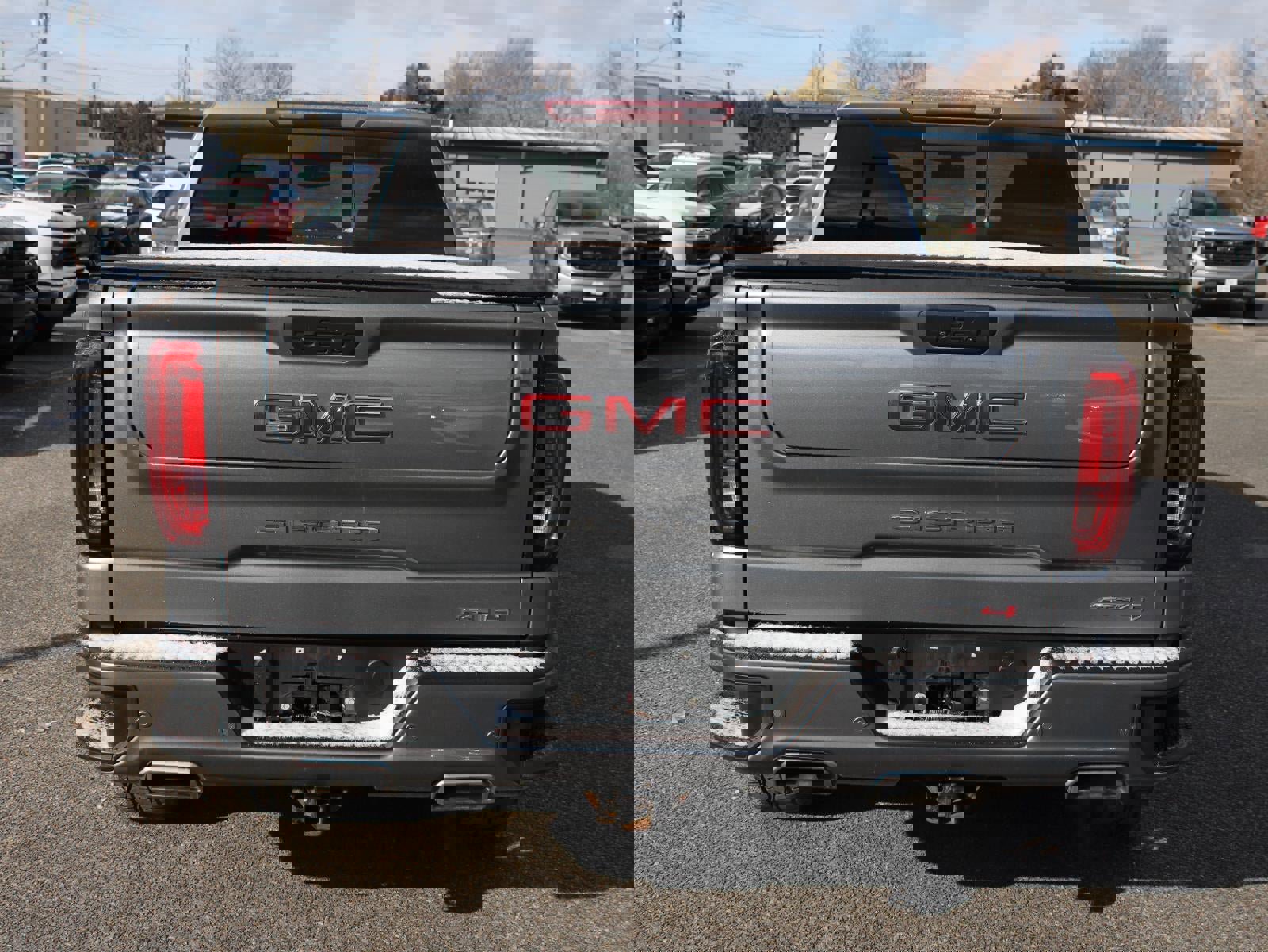 Used 2022 GMC Sierra 1500 AT4 w/ AT4 Premium Package image 6