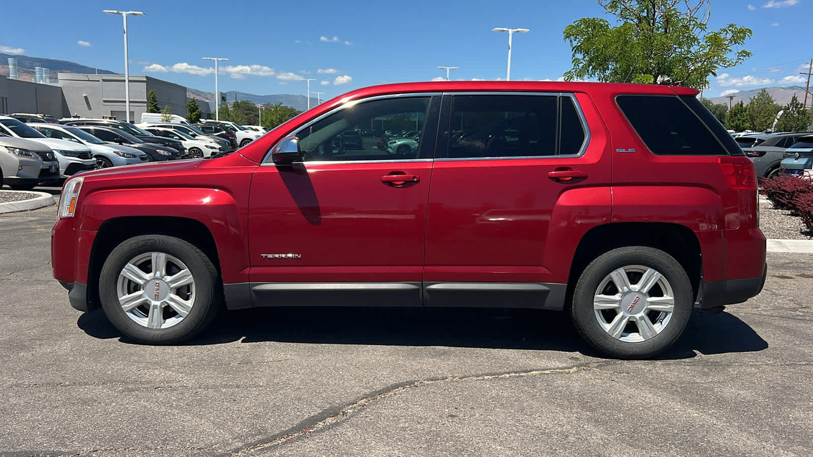 Used 2015 GMC Terrain SLE AWD/4WD image 8