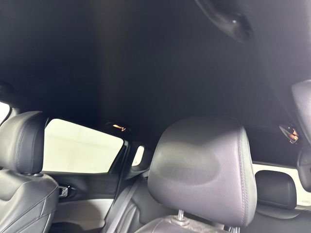 Used 2024 Jeep Compass Limited image 12