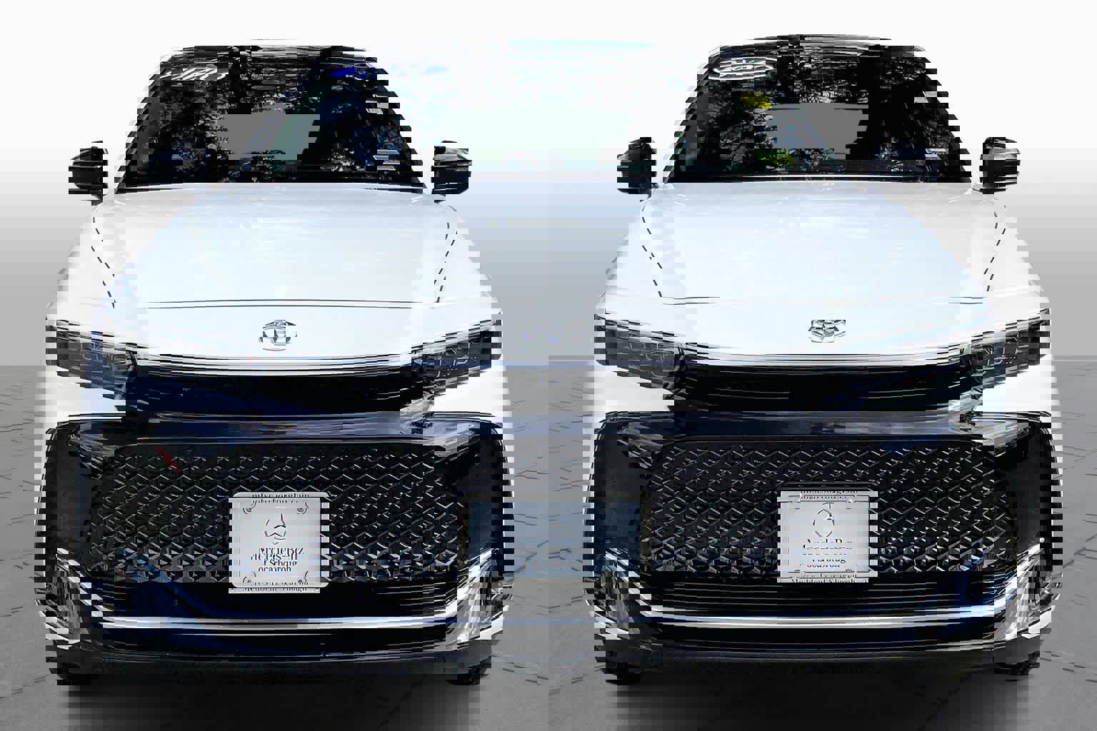 Used 2026 Toyota Crown Limited w/ Advanced Technology Package image 4