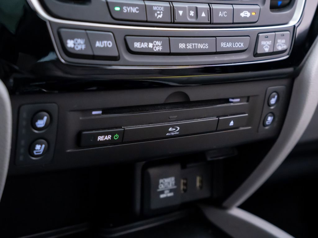 Certified 2018 Honda Pilot Elite image 29