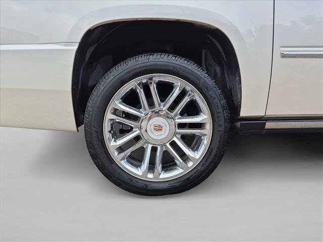 Used 2012 Cadillac Escalade ESV Platinum AWD/4WD image 9
