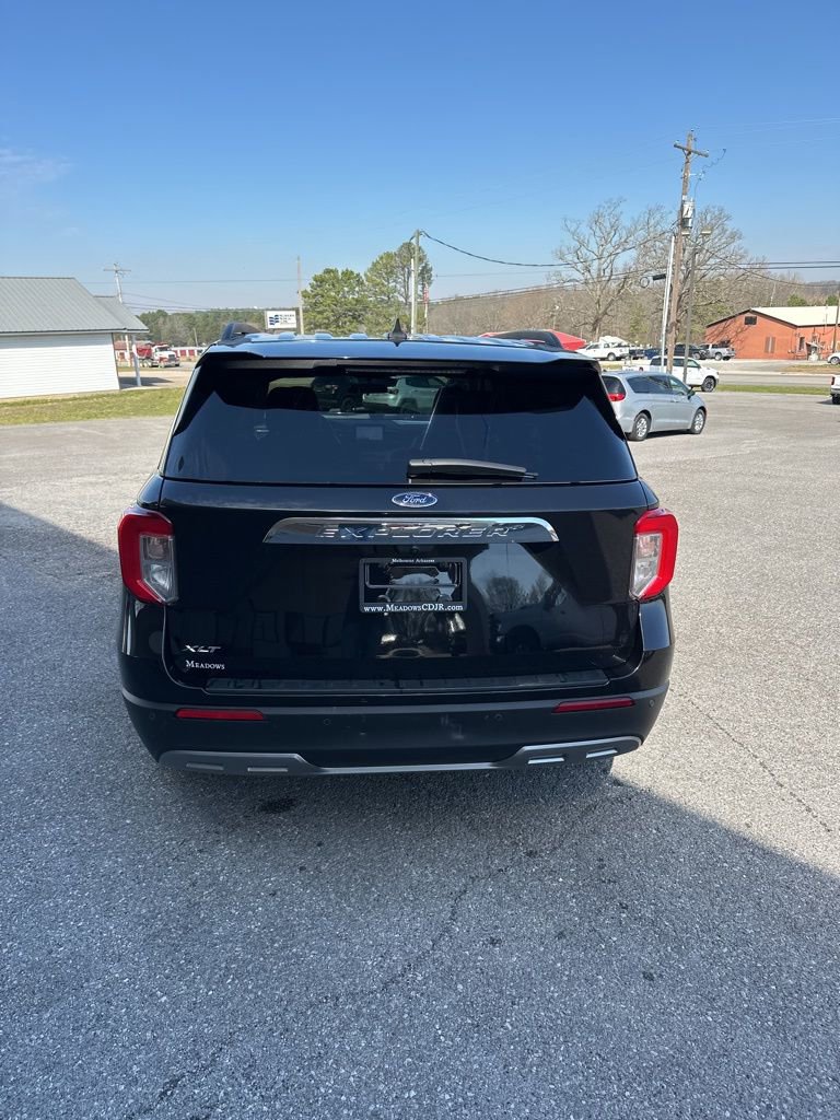 Used 2023 Ford Explorer XLT w/ Equipment Group 202A image 6