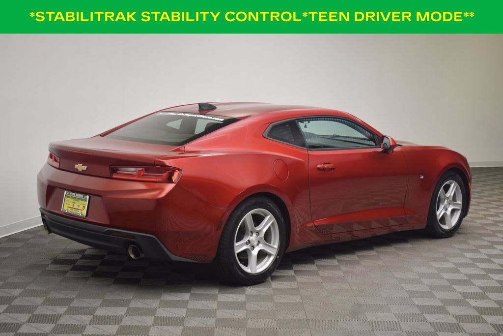 Used 2017 Chevrolet Camaro LT RWD image 8