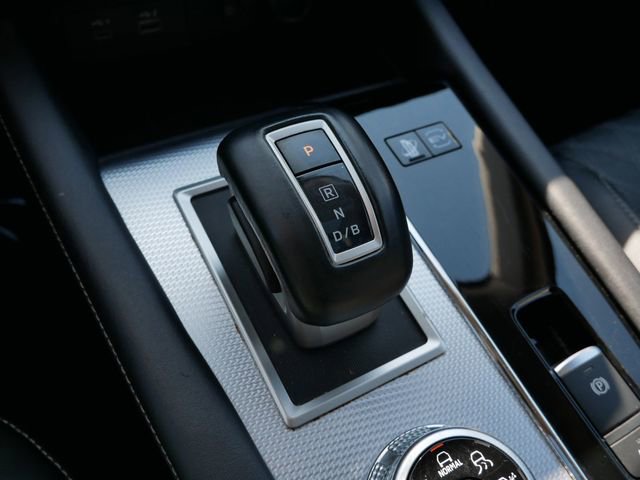 Used 2024 Mitsubishi Outlander SEL AWD/4WD image 25