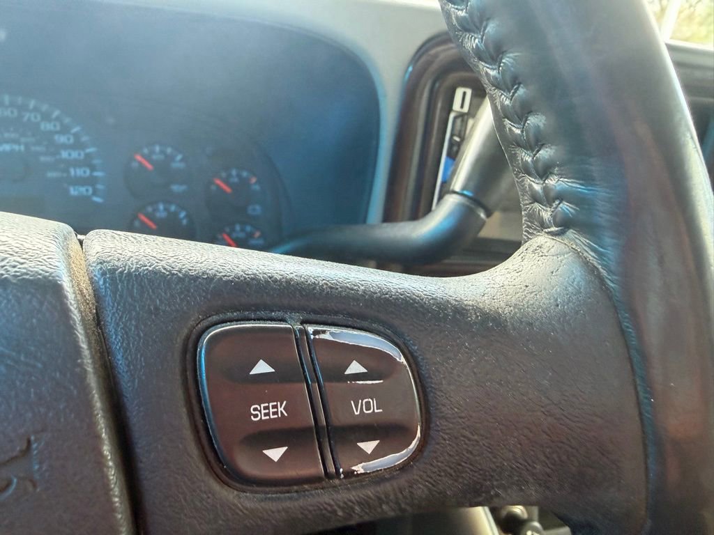 Used 2003 Chevrolet Silverado 2500 LT AWD/4WD image 21